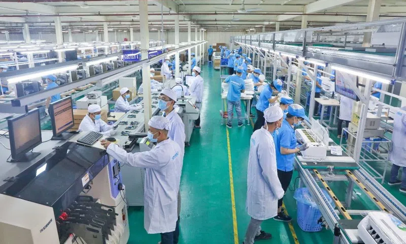 Nguồn nhân lực công nhân trước yêu cầu chuyển đổi công nghệ và hội nhập