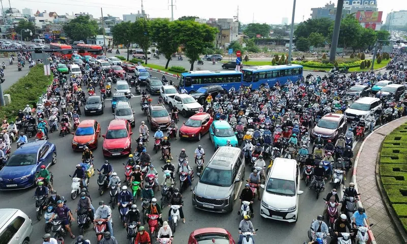 TP.HCM thí điểm hạn chế xe xăng dầu vào trung tâm từ tháng 7/2027