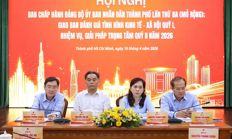 Thành phố Hồ Chí Minh quyết liệt tháo gỡ “điểm nghẽn”, thúc đẩy tăng trưởng hai con số năm 2026