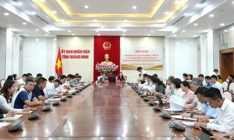 Quảng Ninh: Tháo gỡ “điểm nghẽn” cho doanh nghiệp du lịch – dịch vụ